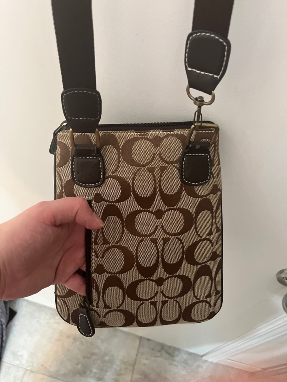 Coach Small Signature Crossbody in Tan and Black - Picture 11 of 11
